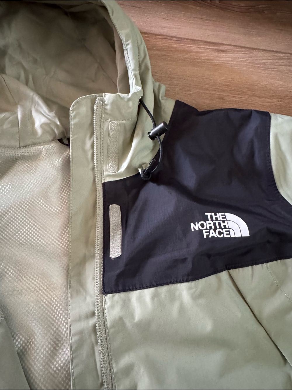 The North Face Women's Waterproof Hooded - Antora Jacket (Size M) - Picture 8 of 9